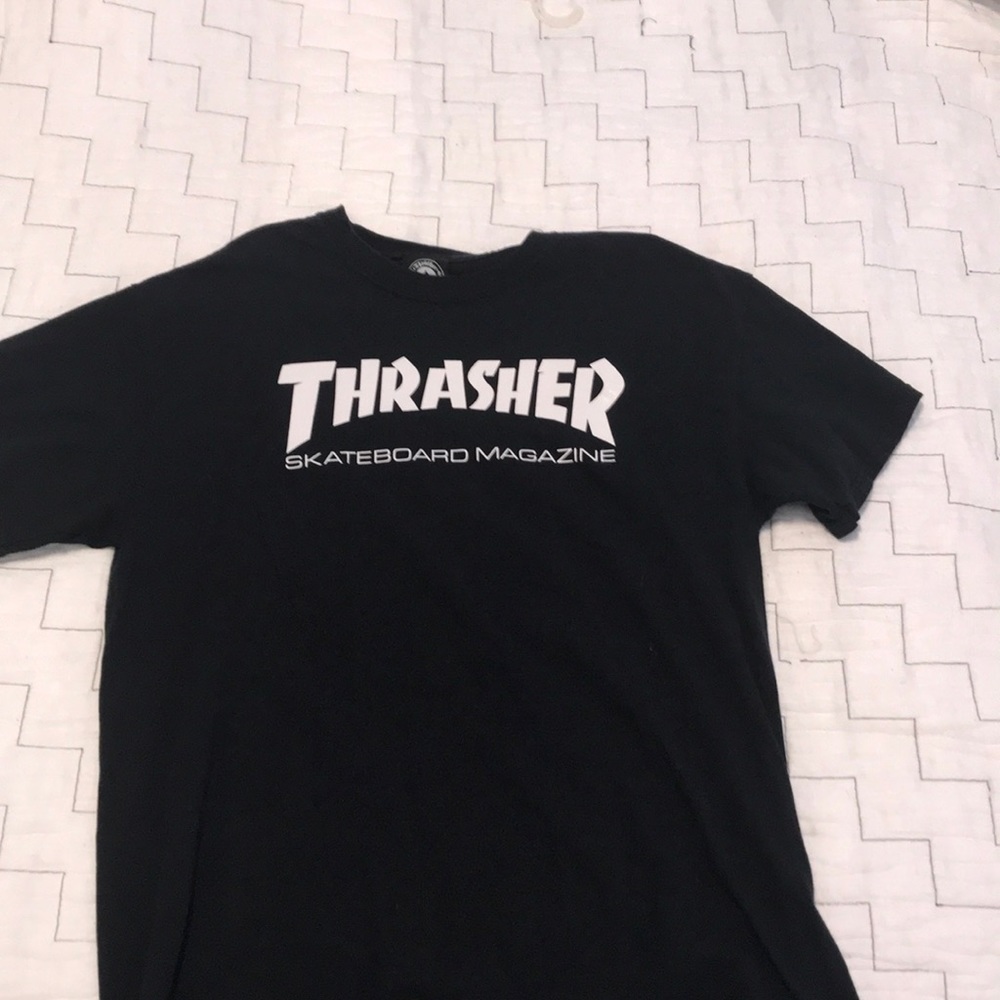 Black and white thrasher t shirt